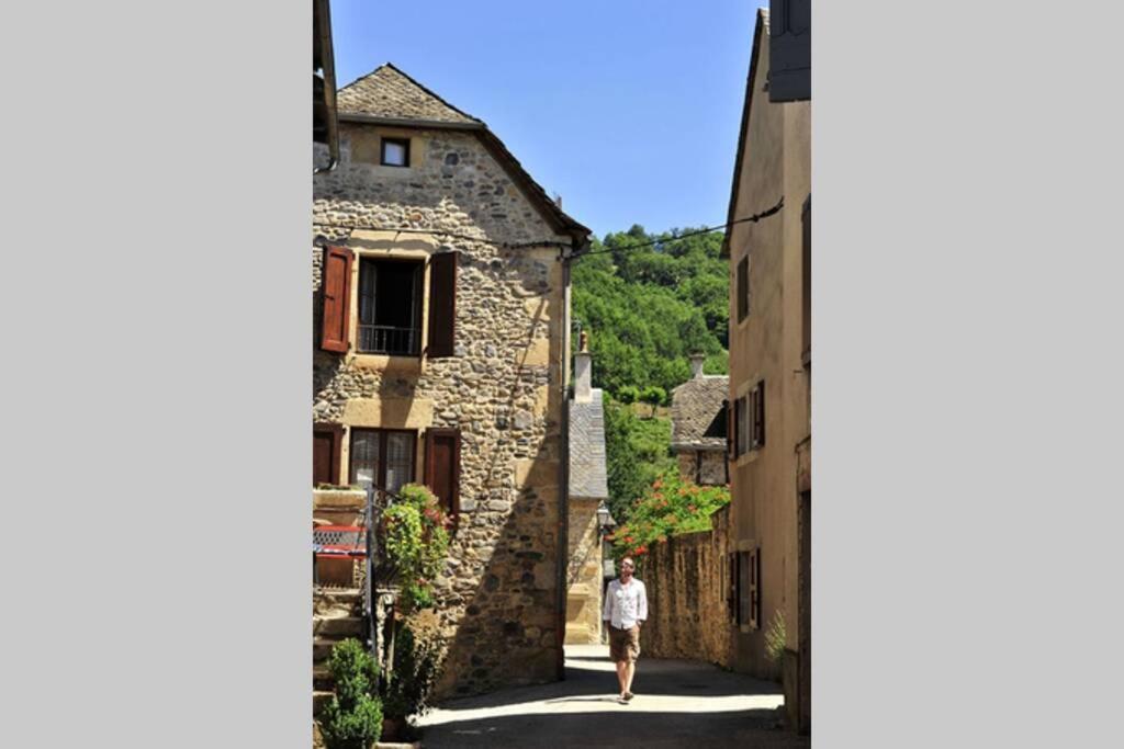 Au 11 T3 Duplex, Village Vacances, Piscines, Parking Saint-Geniez-dʼOlt Buitenkant foto