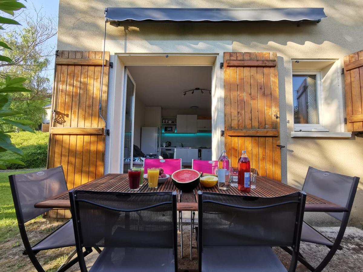 Au 11 T3 Duplex, Village Vacances, Piscines, Parking Saint-Geniez-dʼOlt Buitenkant foto