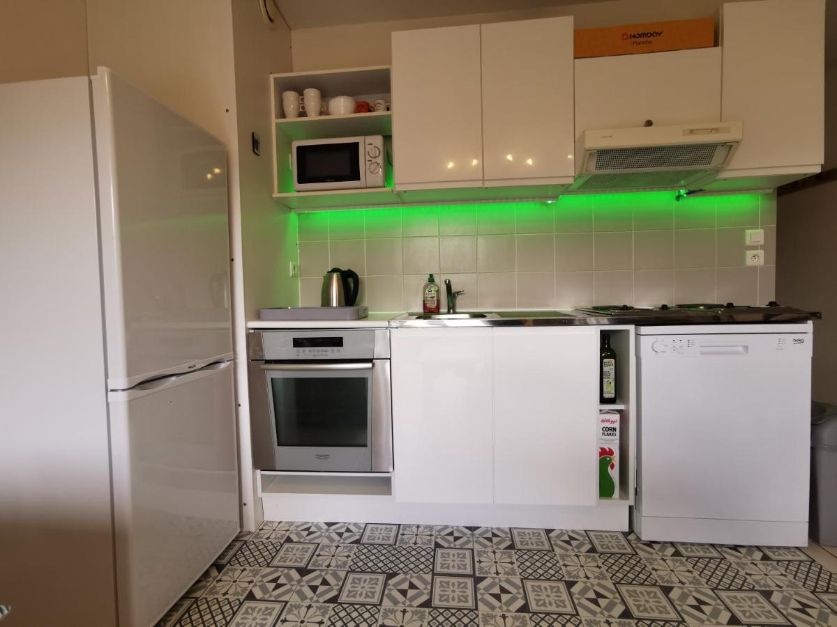 Au 11 T3 Duplex, Village Vacances, Piscines, Parking Saint-Geniez-dʼOlt Buitenkant foto